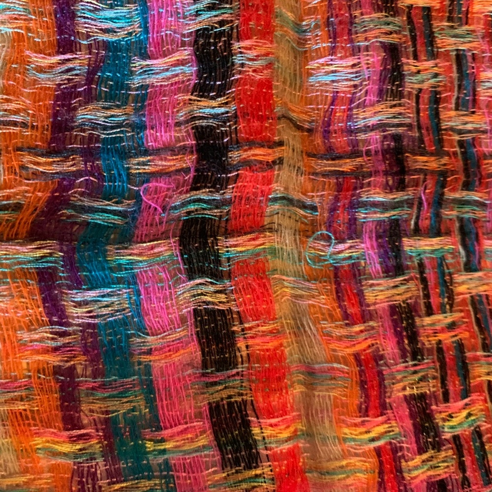 Colorful lightweight scarf - Picture 10 of 10